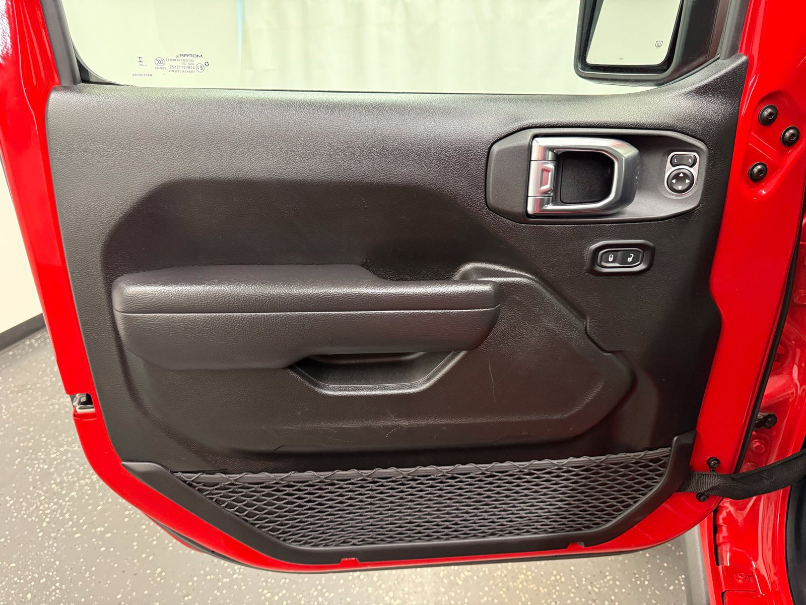 Used 2025 Jeep Wrangler Unlimited Sport AWD/4WD image 9