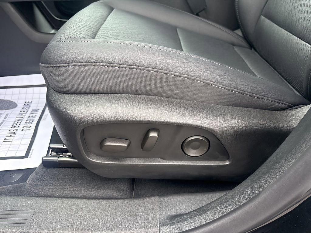 New 2026 Chevrolet Equinox LT w/ Convenience Package II image 10