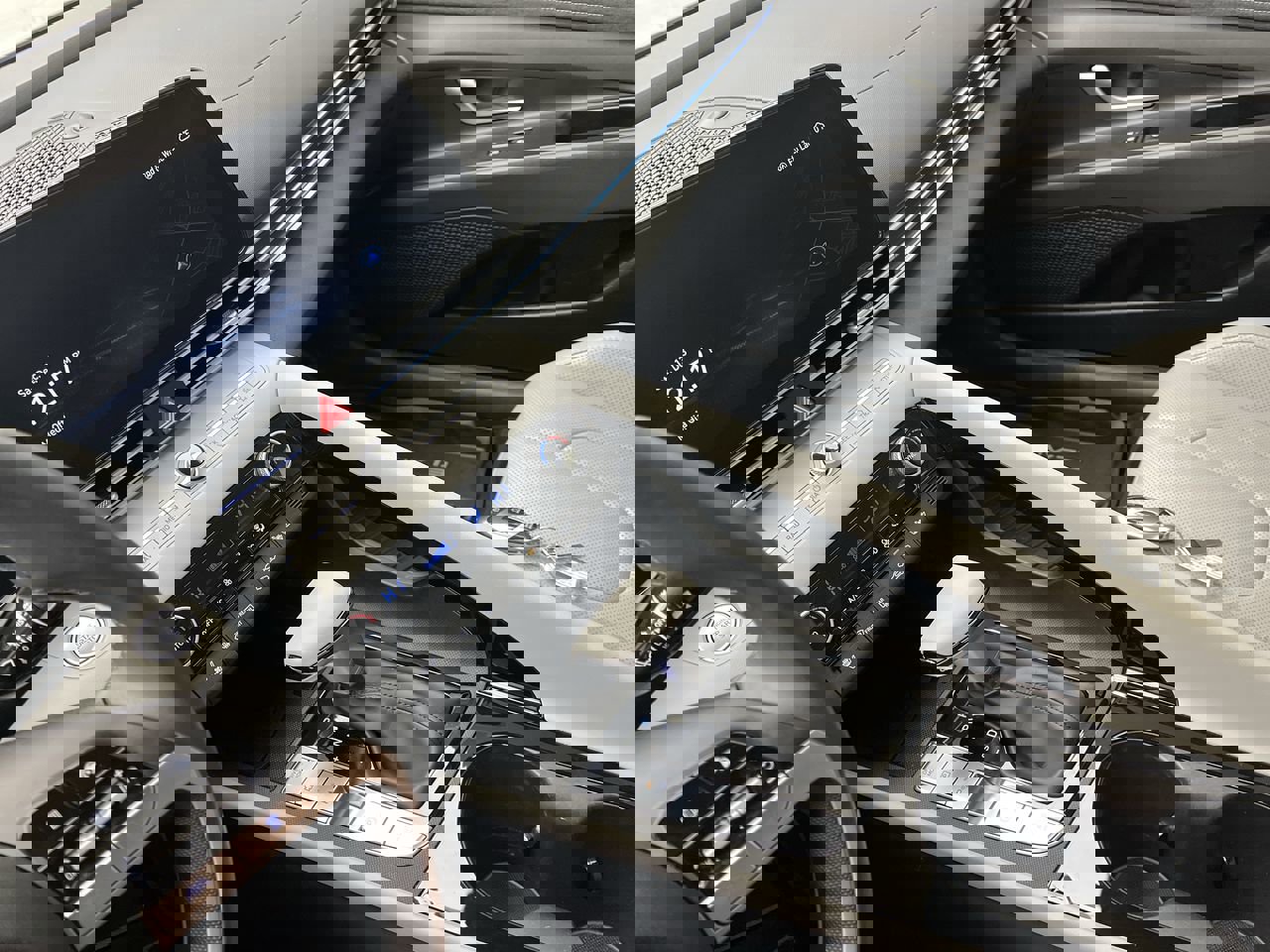 Used 2024 Hyundai Elantra Limited image 17