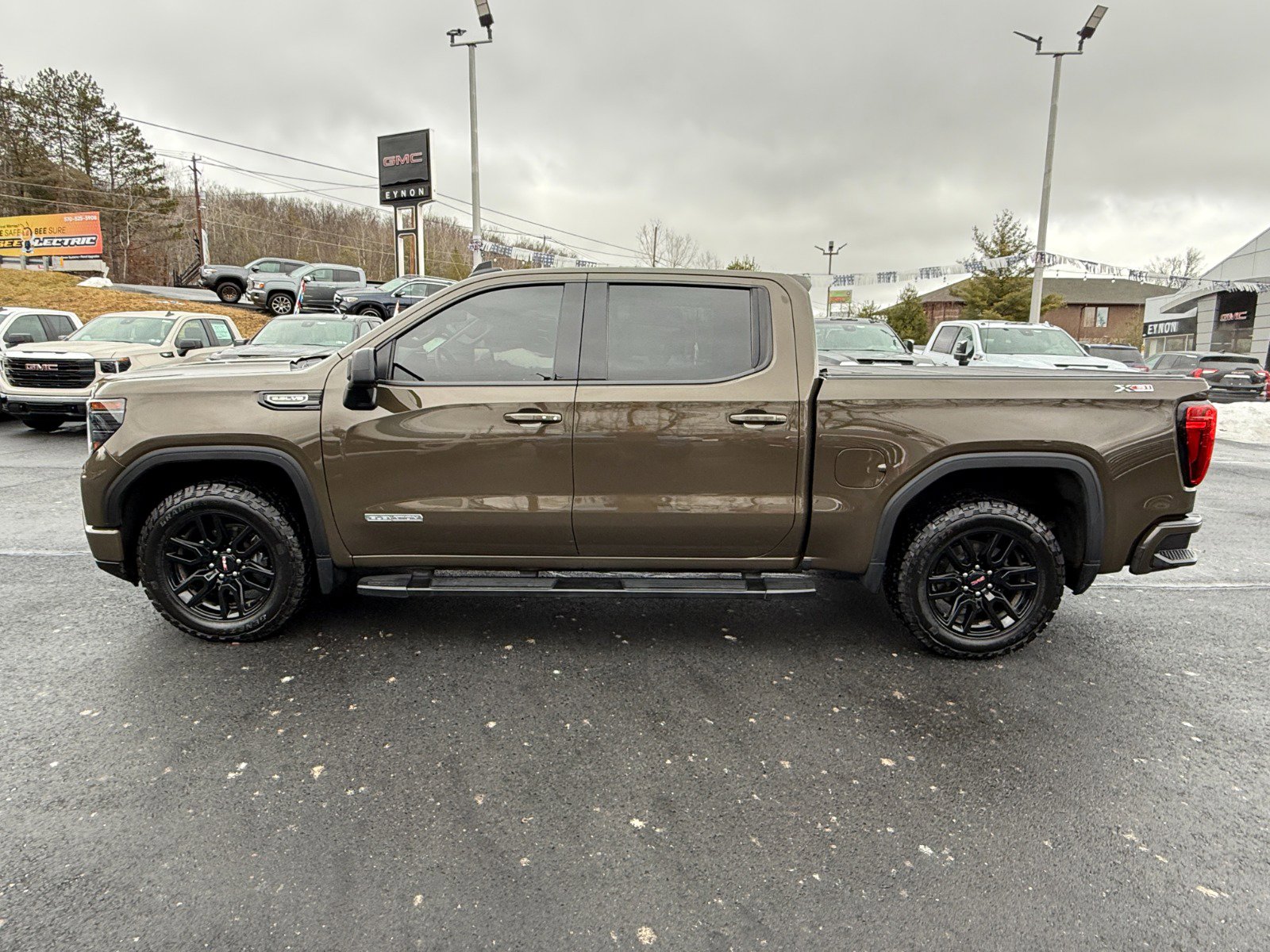 Used 2024 GMC Sierra 1500 Elevation w/ LPO, Elevation Black Package image 2