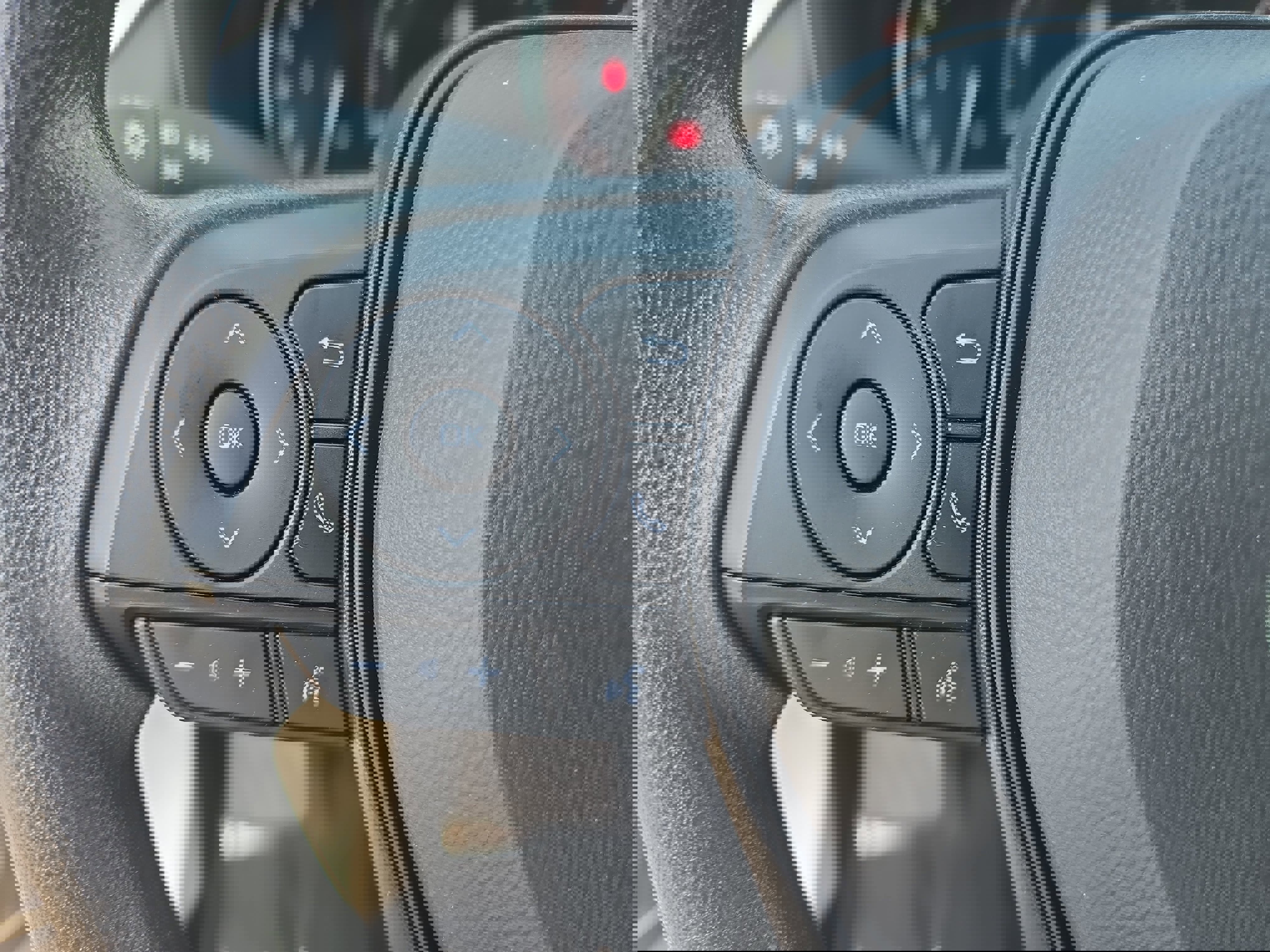 Used 2025 Toyota RAV4 LE image 16