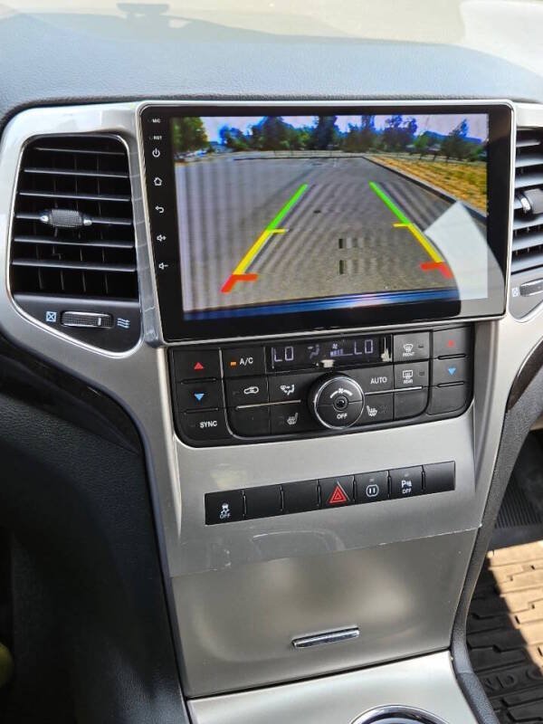 Used 2012 Jeep Grand Cherokee Laredo AWD/4WD image 23