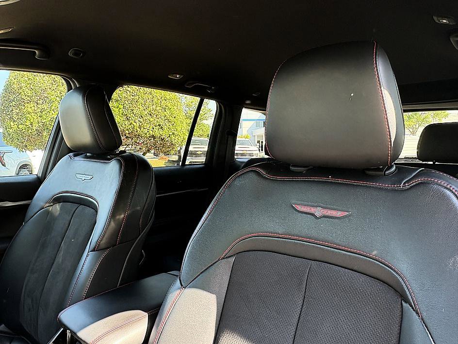 Used 2022 Jeep Grand Cherokee Trailhawk AWD/4WD image 19