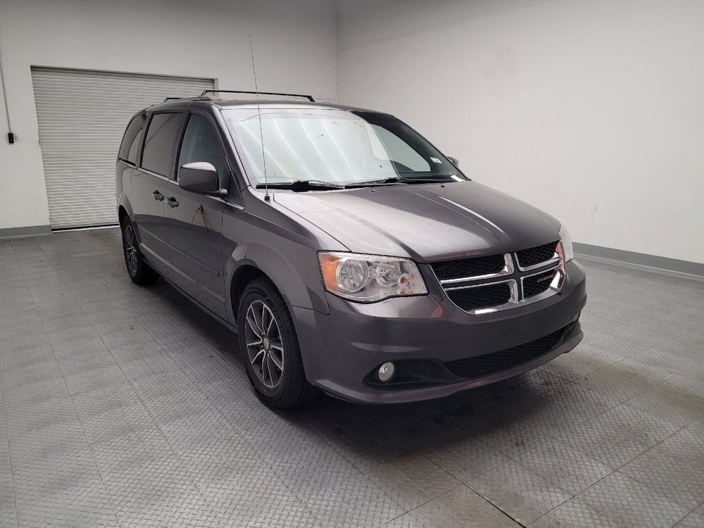 Used 2017 Dodge Grand Caravan SXT FWD image 13