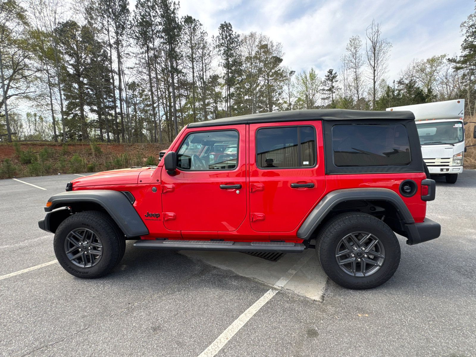 Used 2025 Jeep Wrangler Sport S image 8