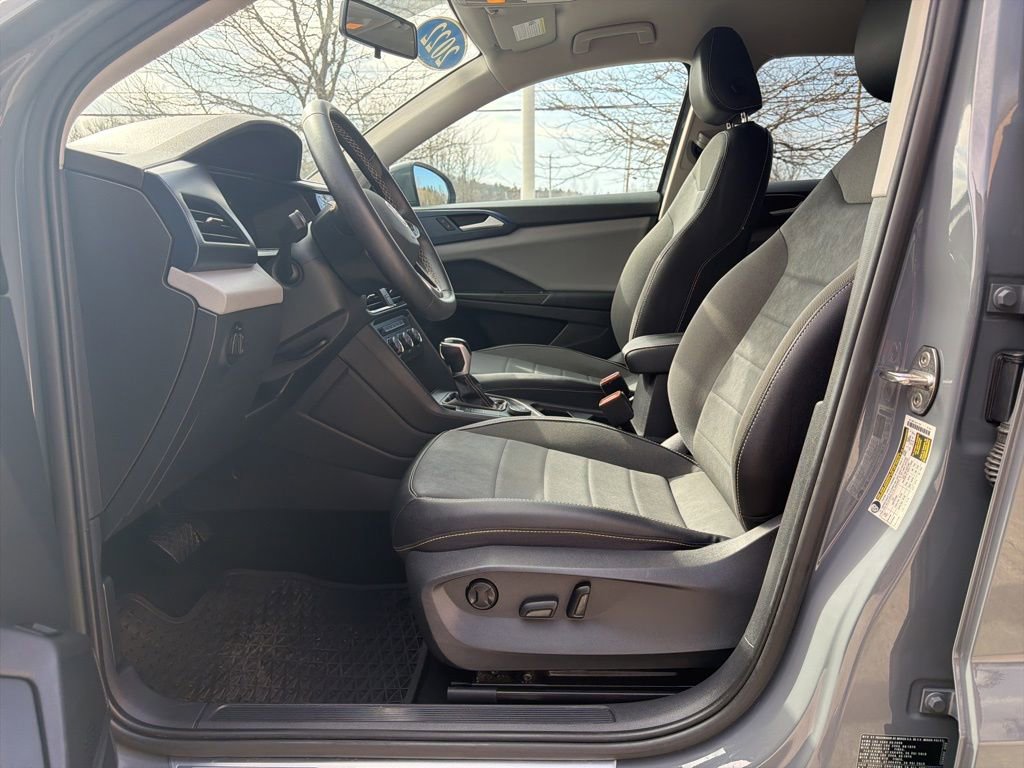 Used 2022 Volkswagen Taos SE image 17