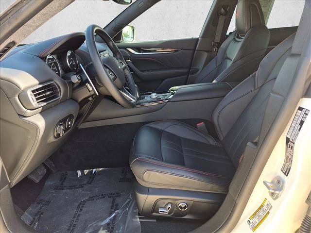 Used 2024 Maserati Levante GT Ultima AWD/4WD image 14