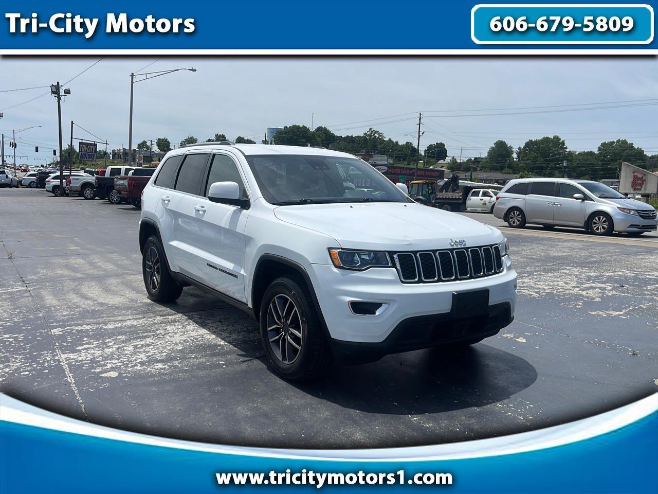 Used 2020 Jeep Grand Cherokee Laredo w/ Security & Convenience Group AWD/4WD image 1