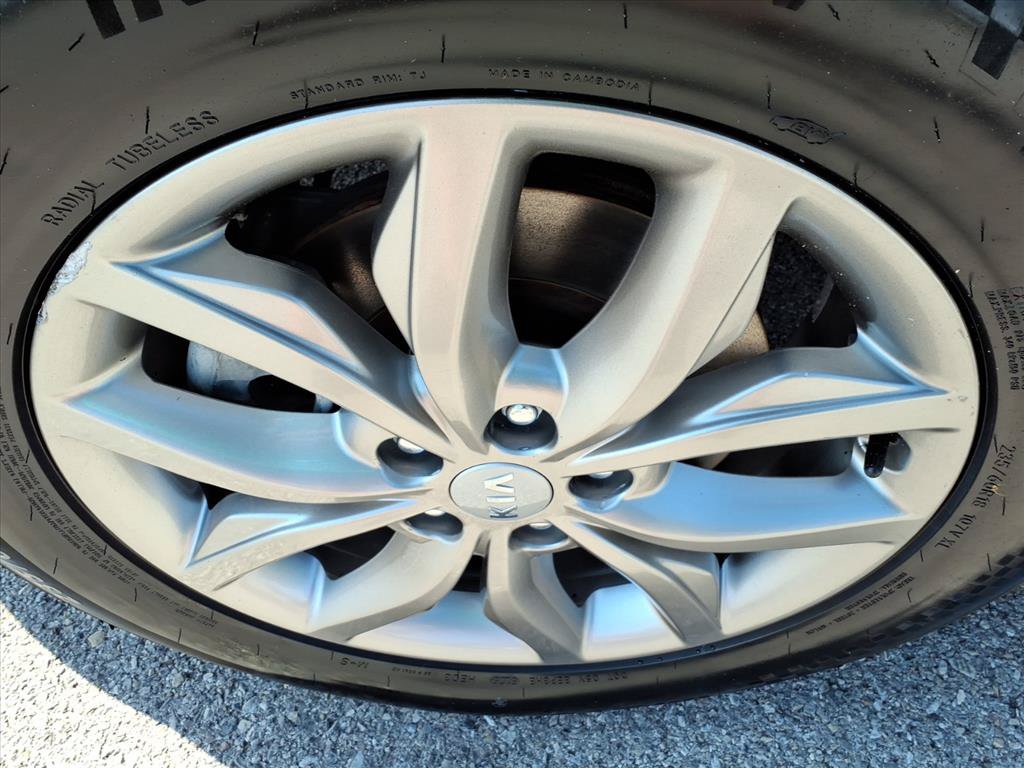 Used 2020 Kia Sedona EX FWD image 11