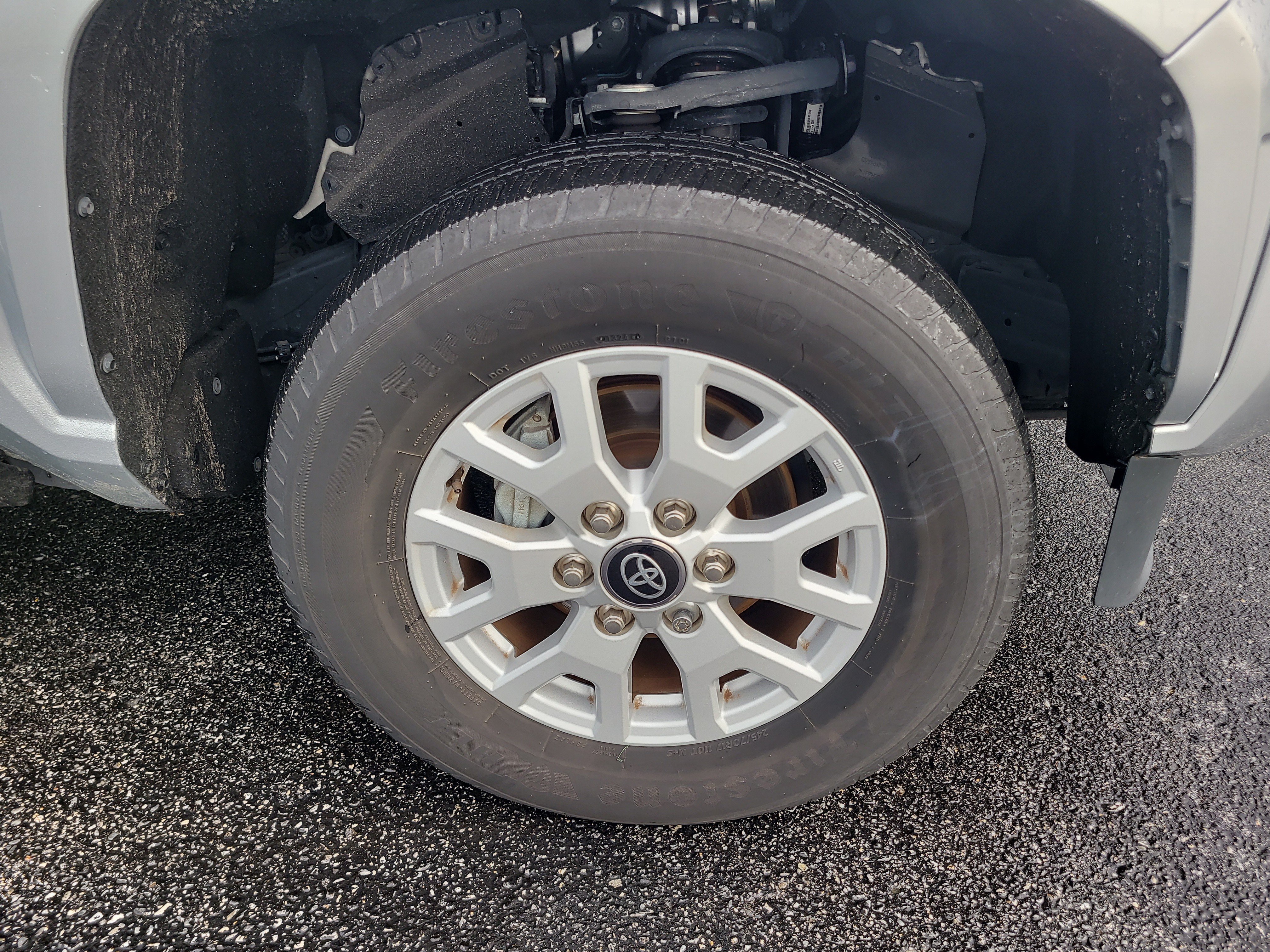 Used 2024 Toyota Tacoma SR5 w/ SR5 Upgrade Package AWD/4WD image 9