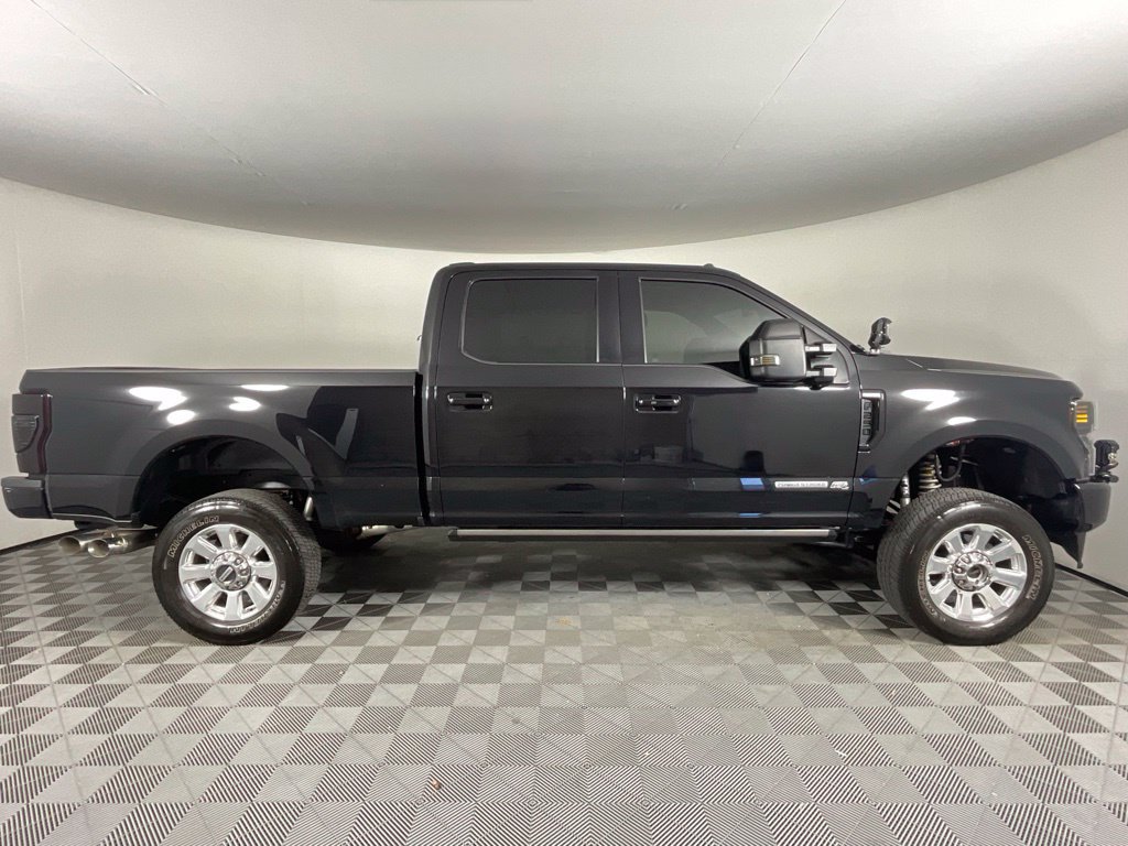 Used 2022 Ford F250 Platinum w/ FX4 Off-Road Package AWD/4WD image 2