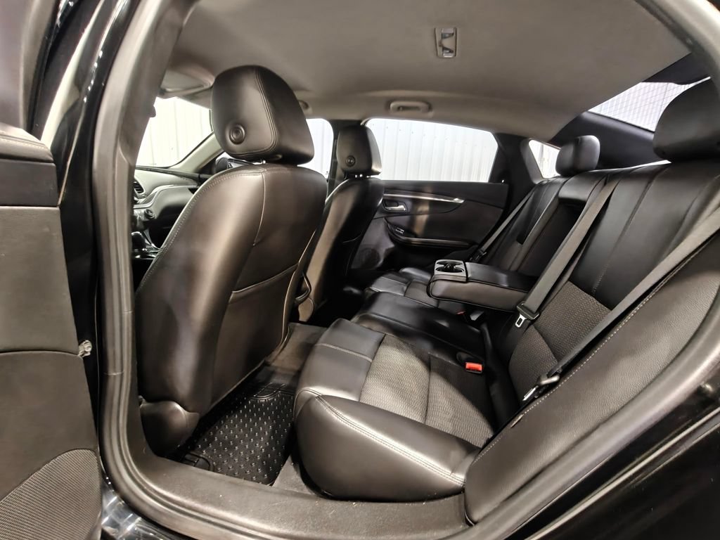 Used 2018 Chevrolet Impala LT FWD image 23