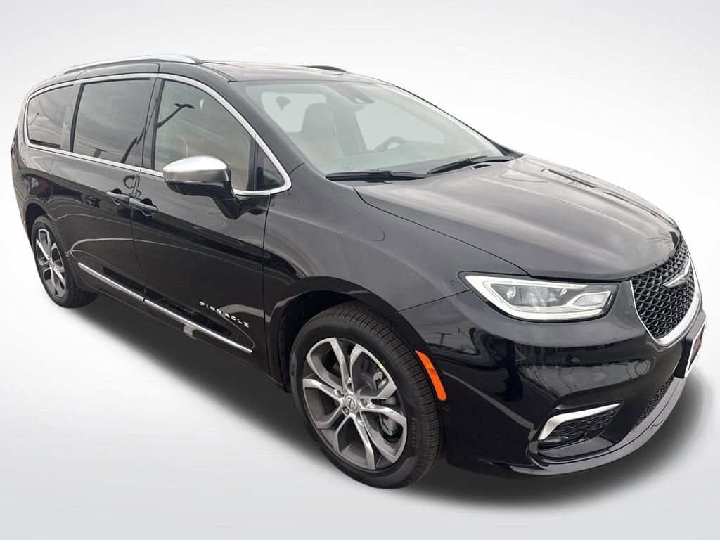 New 2026 Chrysler Pacifica Pinnacle image 7
