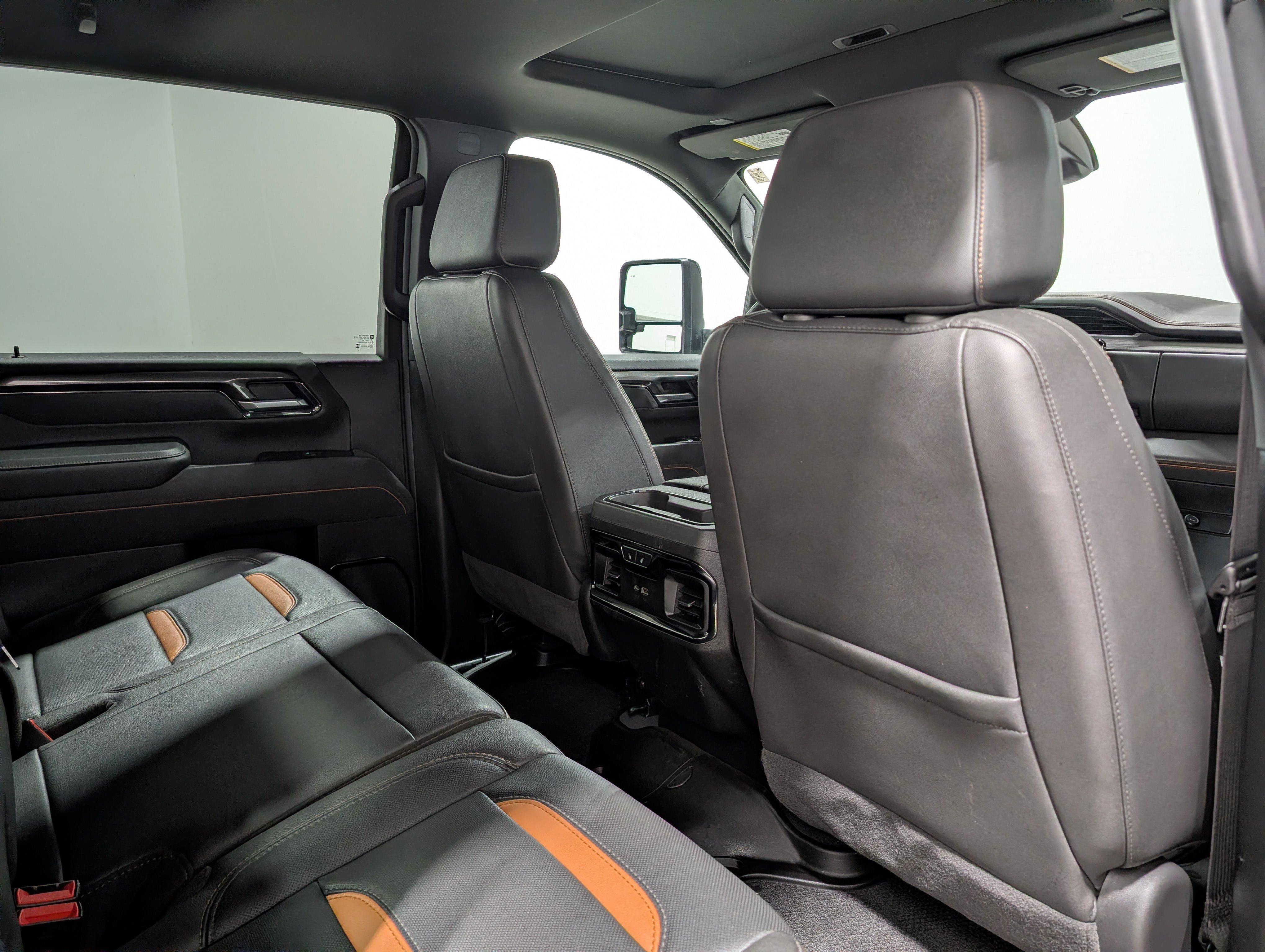 Used 2025 GMC Sierra 3500 AT4 w/ AT4 Premium Plus Package image 19