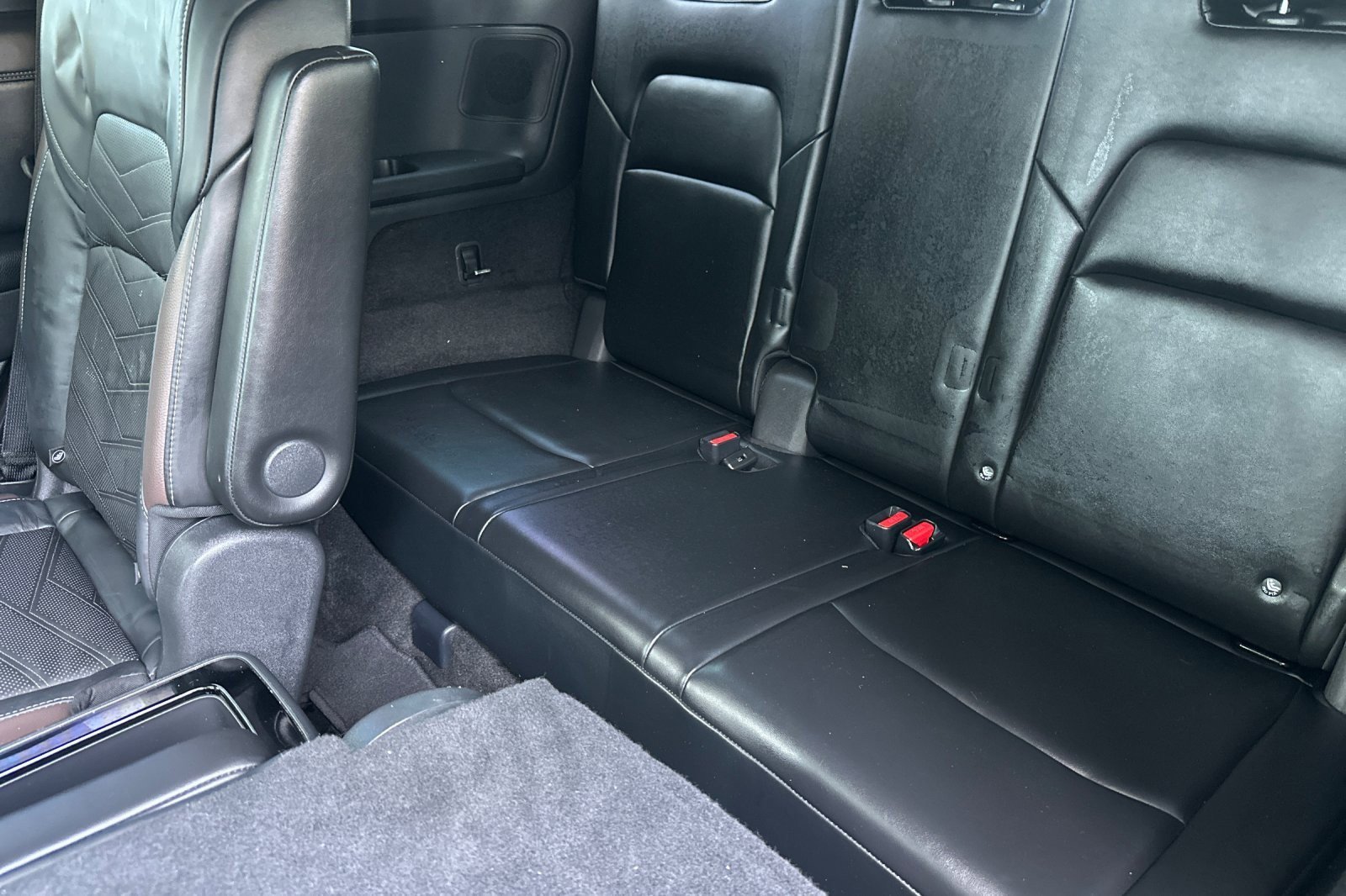 Used 2022 Nissan Pathfinder Platinum w/ Cargo Package image 14