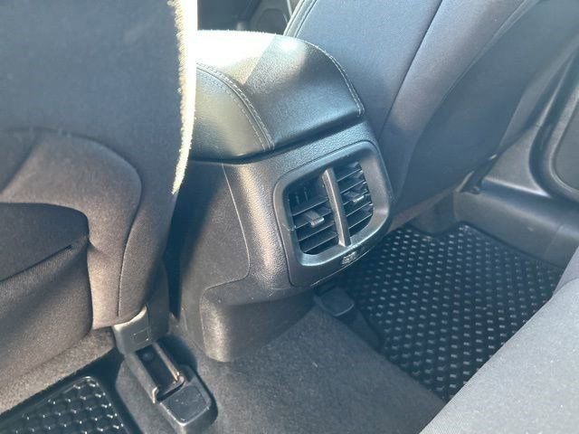 Used 2020 Jeep Cherokee Latitude w/ Cold Weather Group image 29