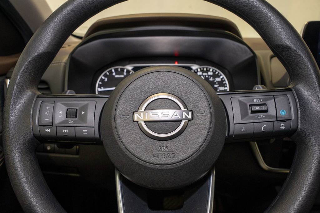 Certified 2023 Nissan Rogue SV image 16