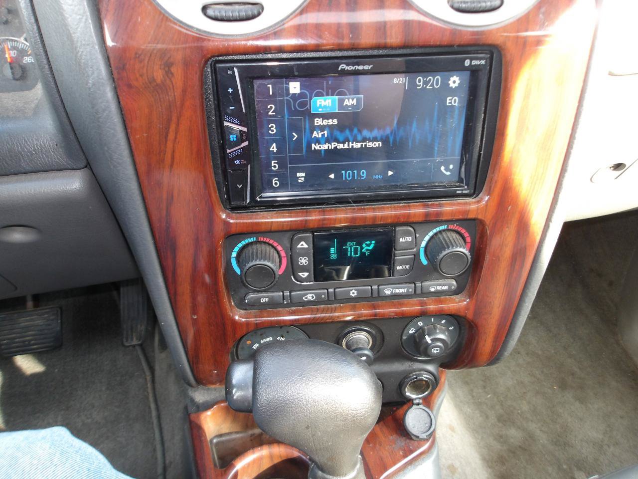 Used 2004 GMC Envoy SLT w/ Preferred Equipment Group AWD/4WD image 19