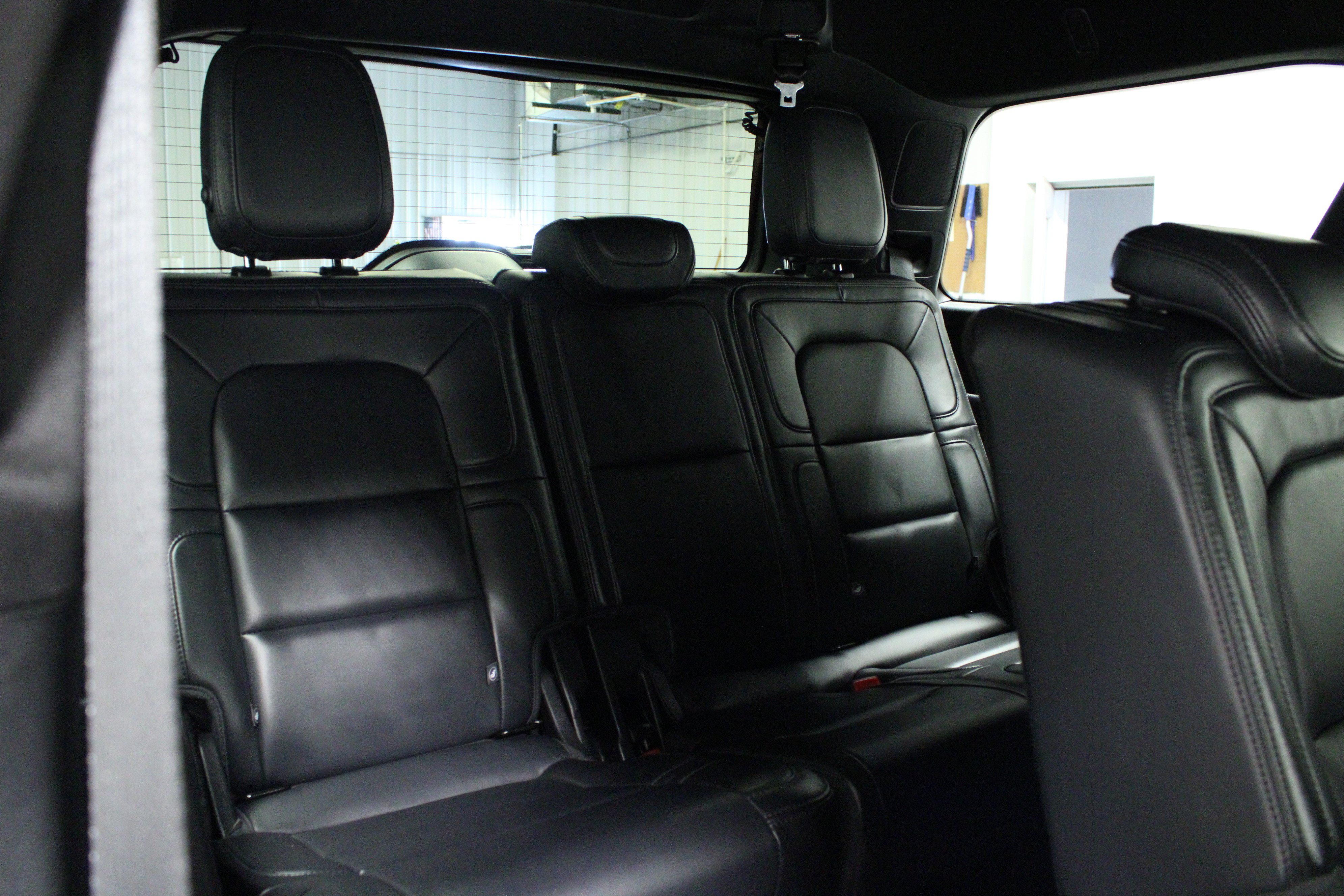 Used 2023 Lincoln Navigator Reserve AWD/4WD image 17