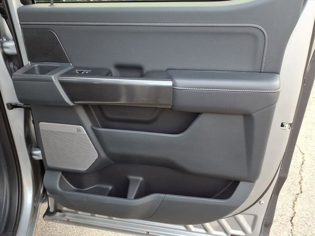 Used 2021 Ford F150 XLT w/ Equipment Group 302A High image 17