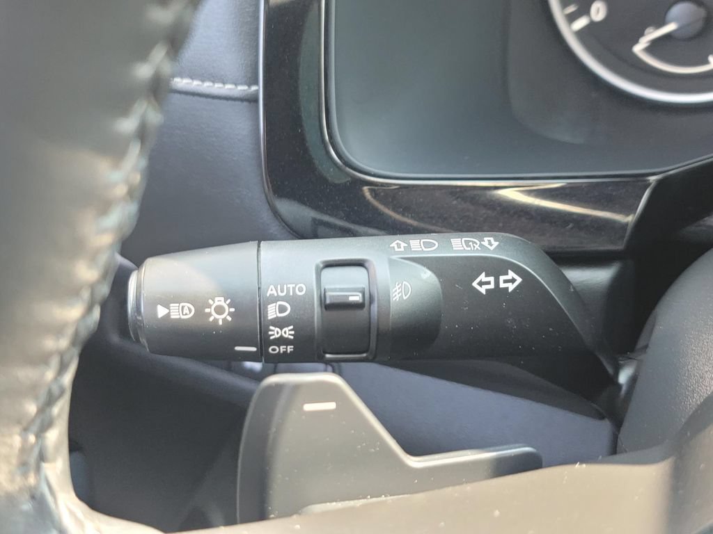 Used 2023 Nissan Pathfinder SL w/ Lighting Package (N92) AWD/4WD image 24