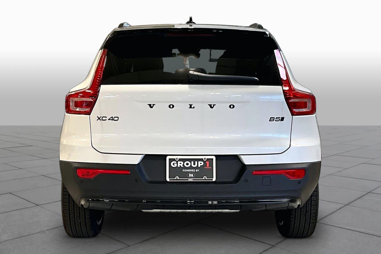New 2026 Volvo XC40 B5 Ultra w/ Protection Package Premier AWD/4WD image 4