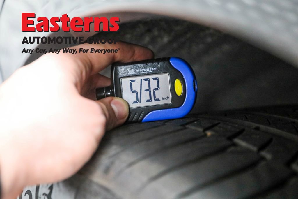 Used 2023 BMW X6 M50i w/ Executive Package image 28