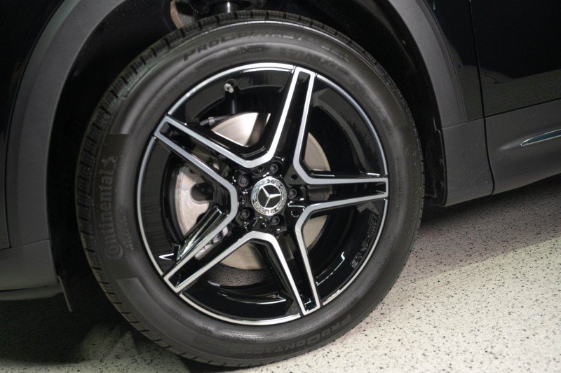New 2026 Mercedes-Benz GLB 250 image 9