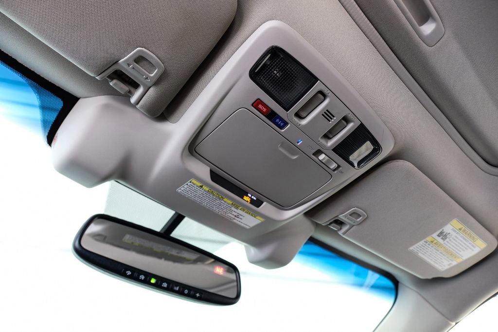 Used 2016 Subaru Outback 3.6R Limited image 27