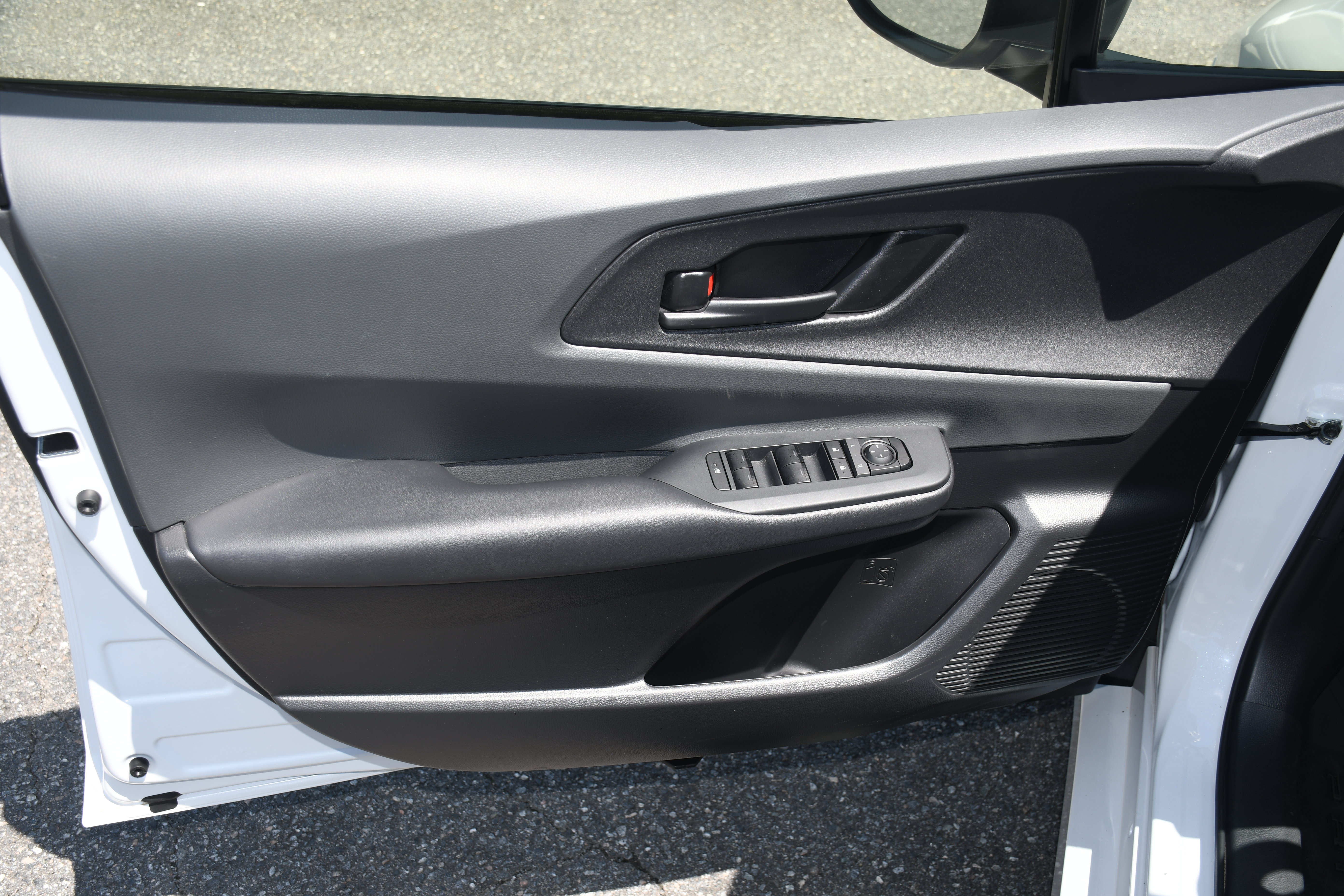 Certified 2024 Toyota Prius LE AWD/4WD image 9