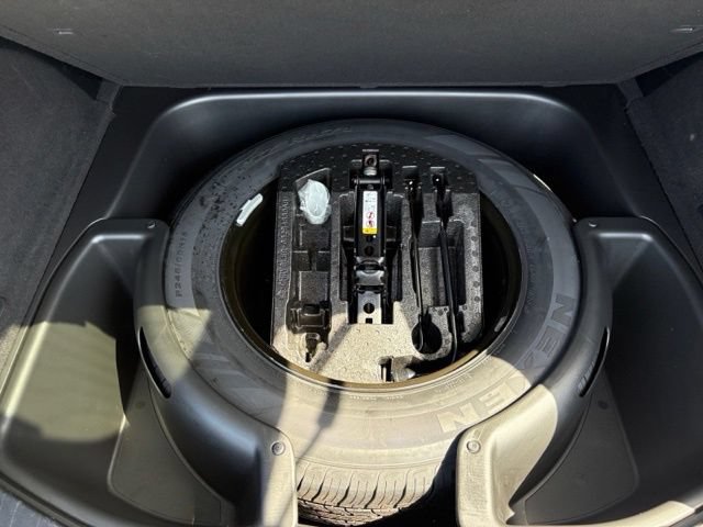 Used 2019 Jeep Grand Cherokee Laredo AWD/4WD image 18