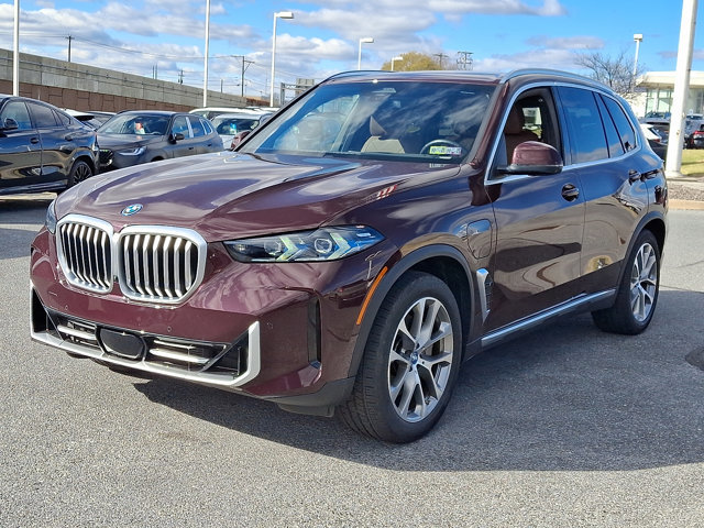 Certified 2024 BMW X5 xDrive50e w/ Executive Package image 3