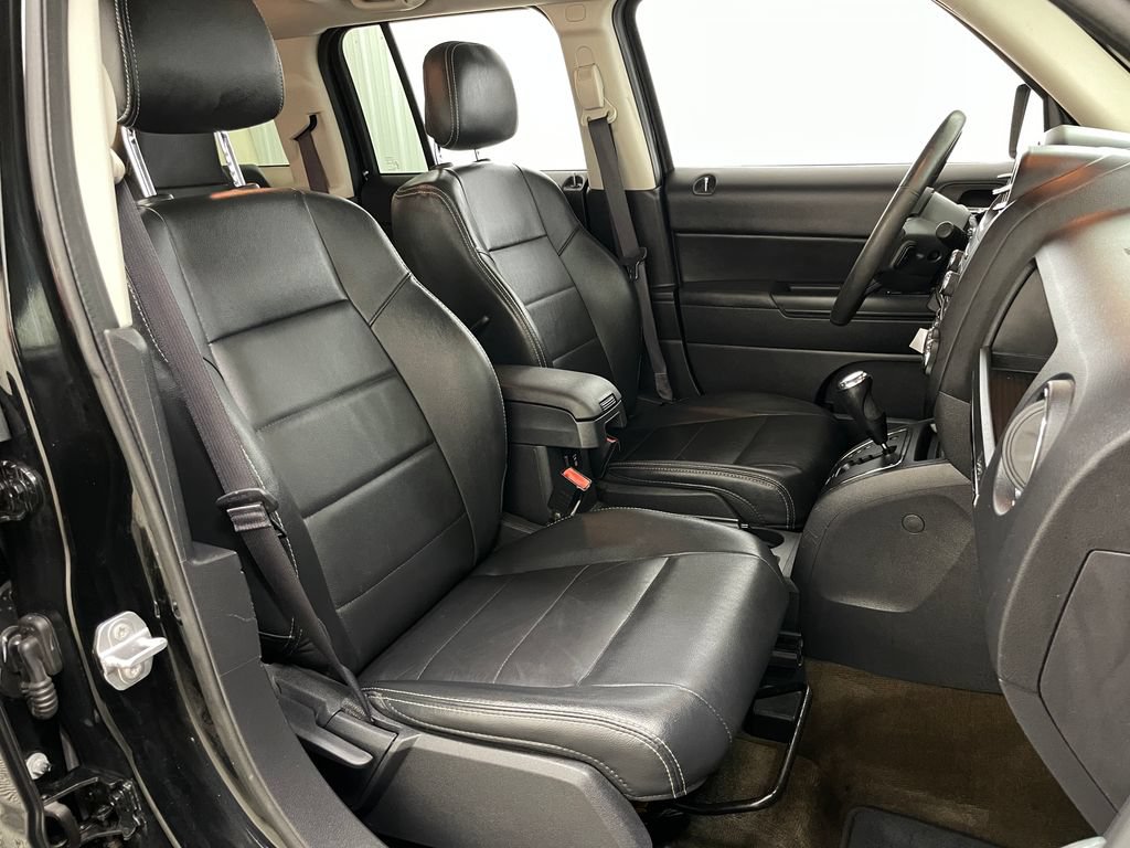 Used 2017 Jeep Patriot High Altitude AWD/4WD image 33