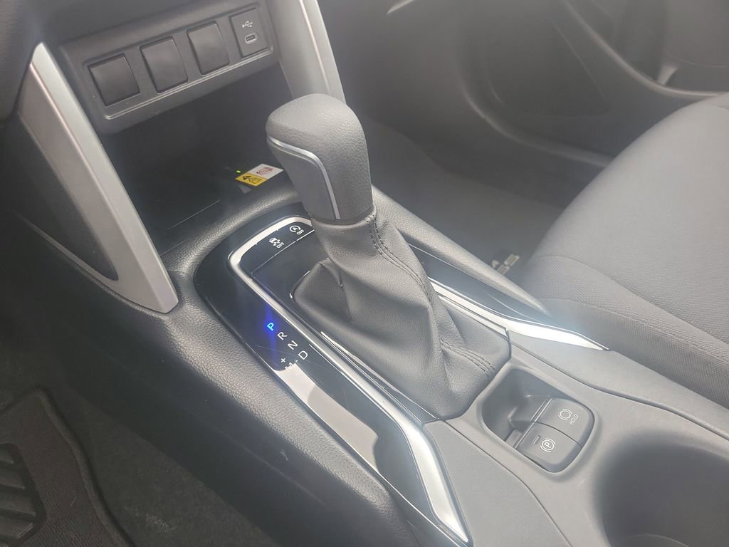 Certified 2023 Toyota Corolla Cross LE image 28