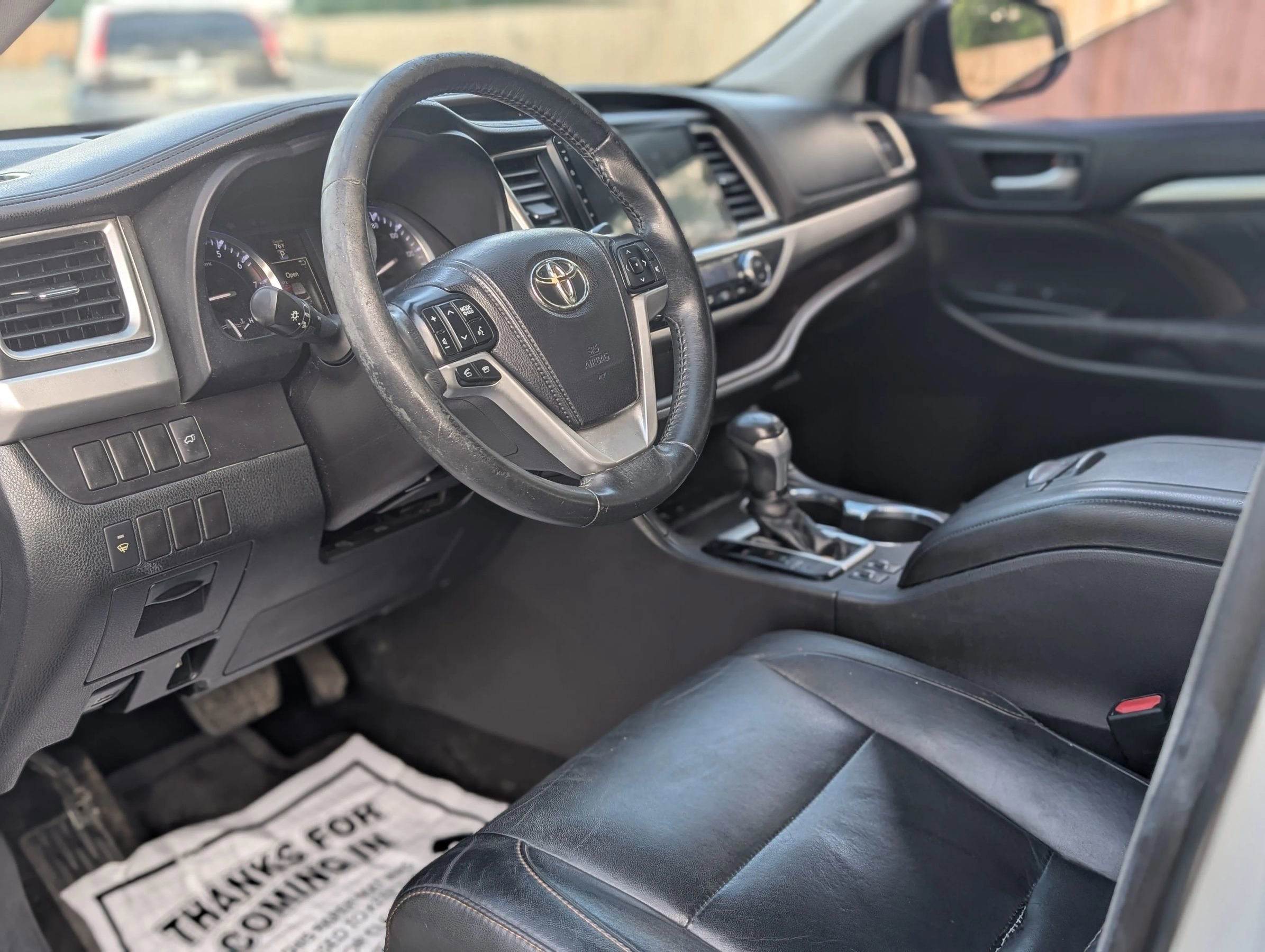 Used 2014 Toyota Highlander XLE FWD image 11