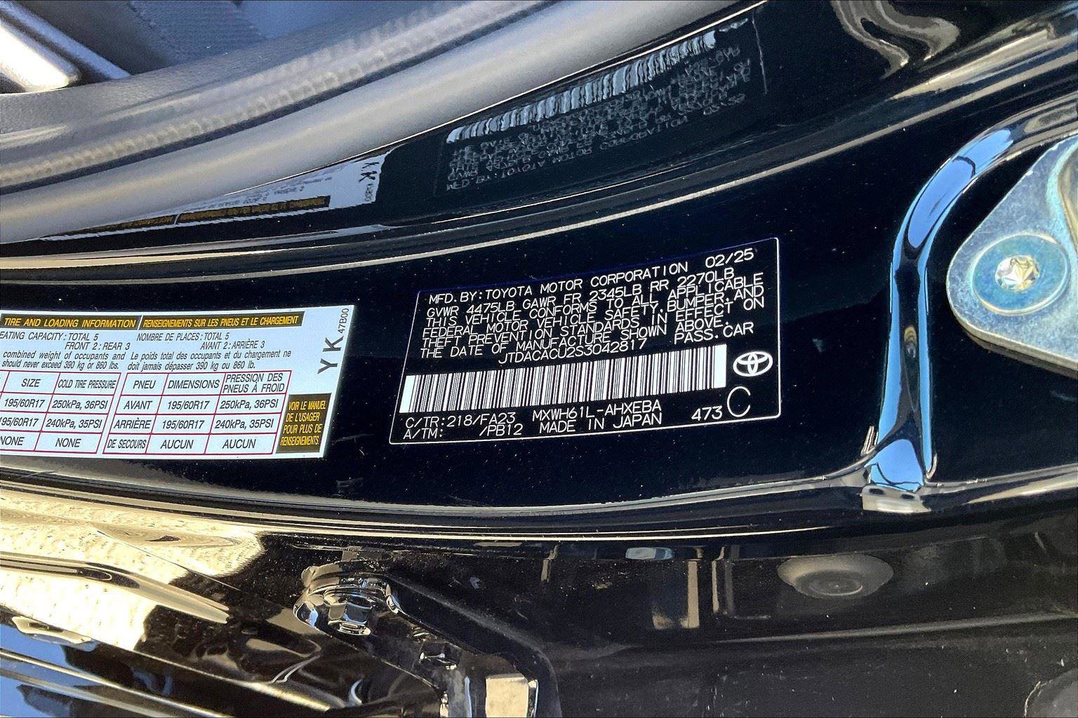 Certified 2025 Toyota Prius Plug-In Hybrid image 33