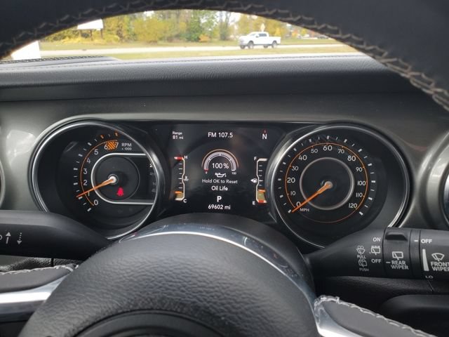 Used 2023 Jeep Wrangler Unlimited Sahara AWD/4WD image 14