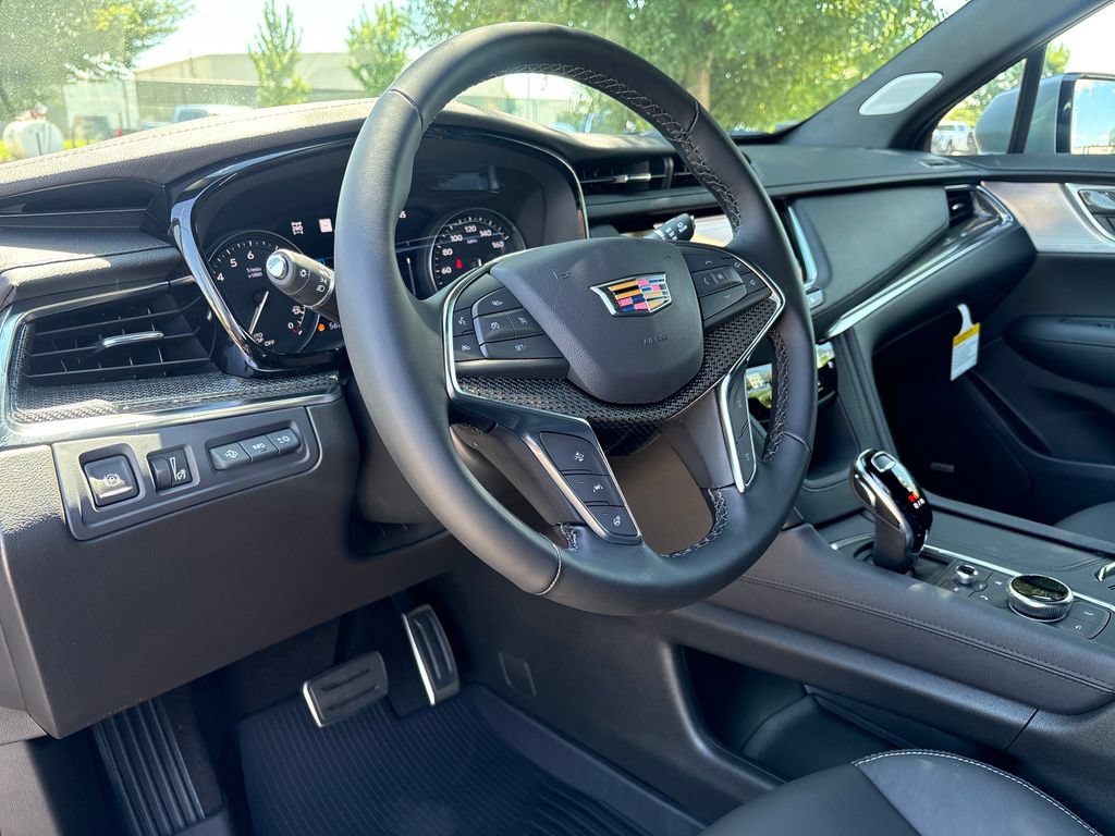 New 2026 Cadillac XT5 Sportv w/ LPO, Floor Liner Package AWD/4WD image 11