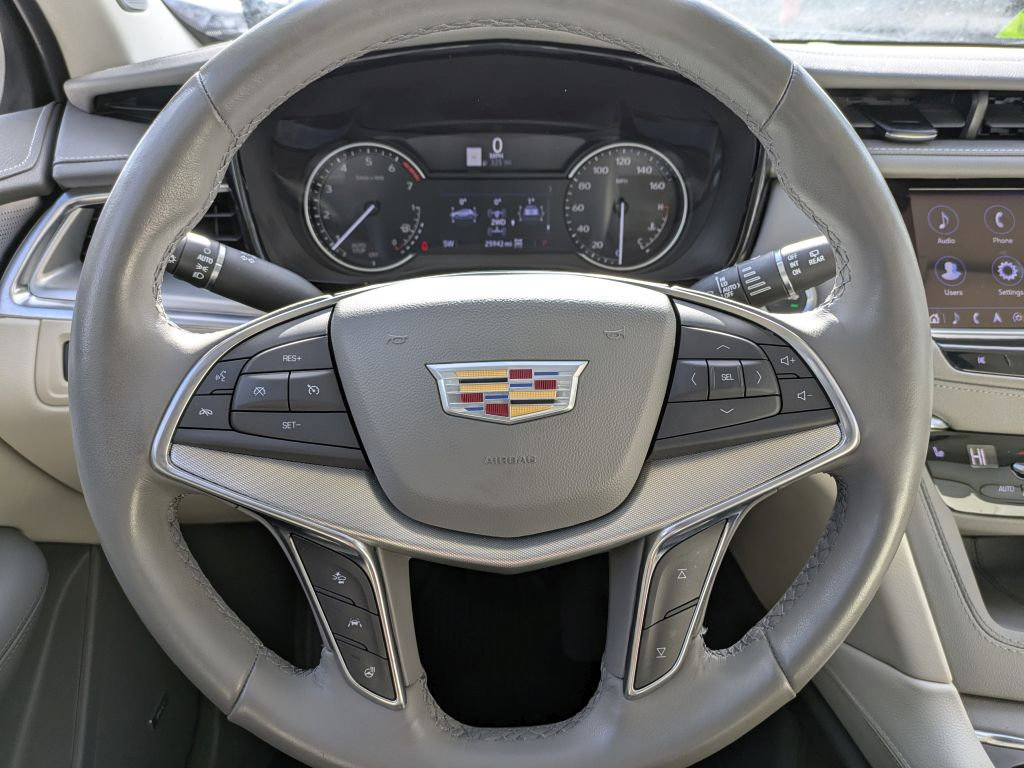 Used 2023 Cadillac XT5 Premium Luxury image 16