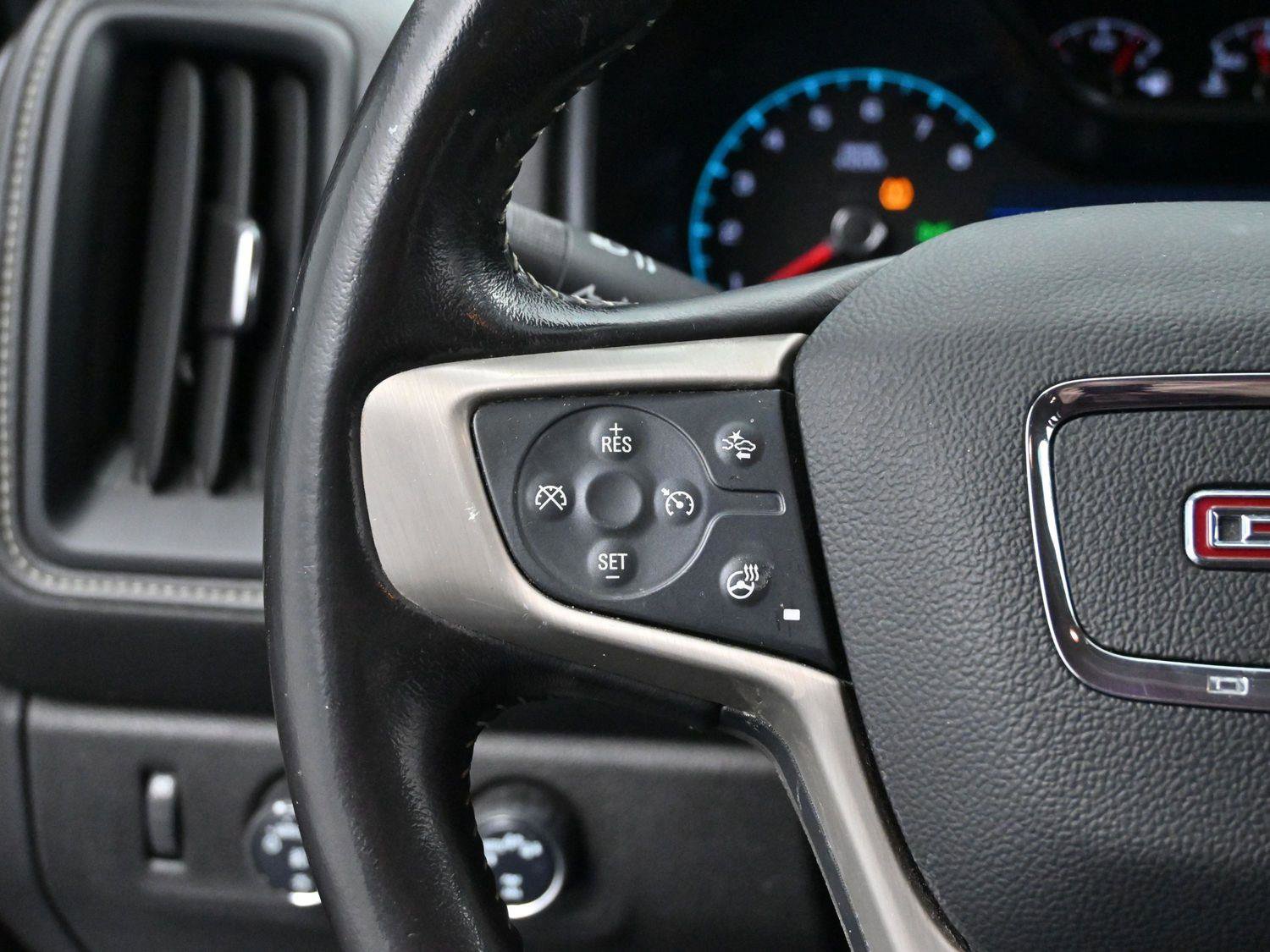 Used 2020 GMC Canyon Denali image 17