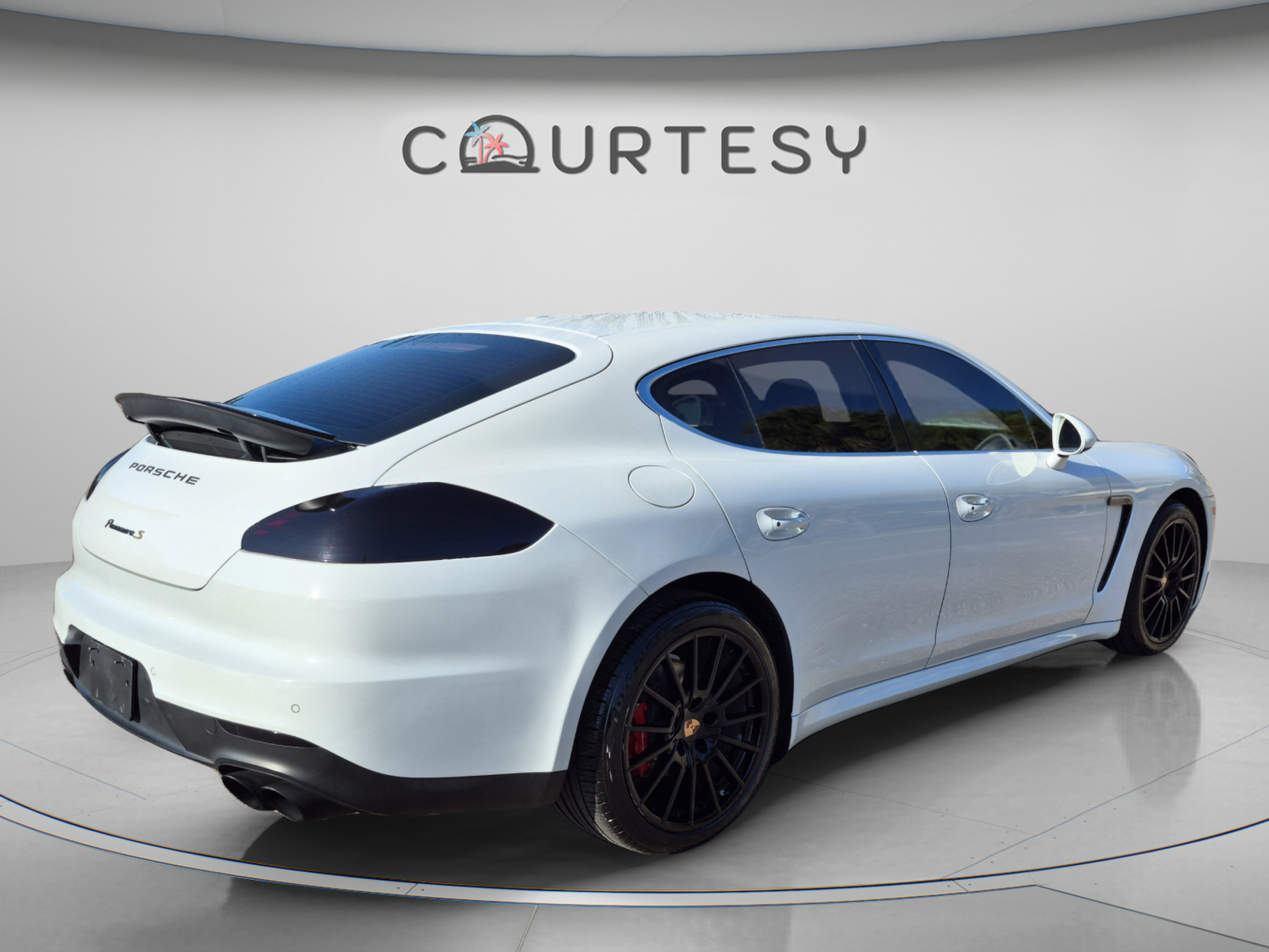 Used 2014 Porsche Panamera S RWD image 5