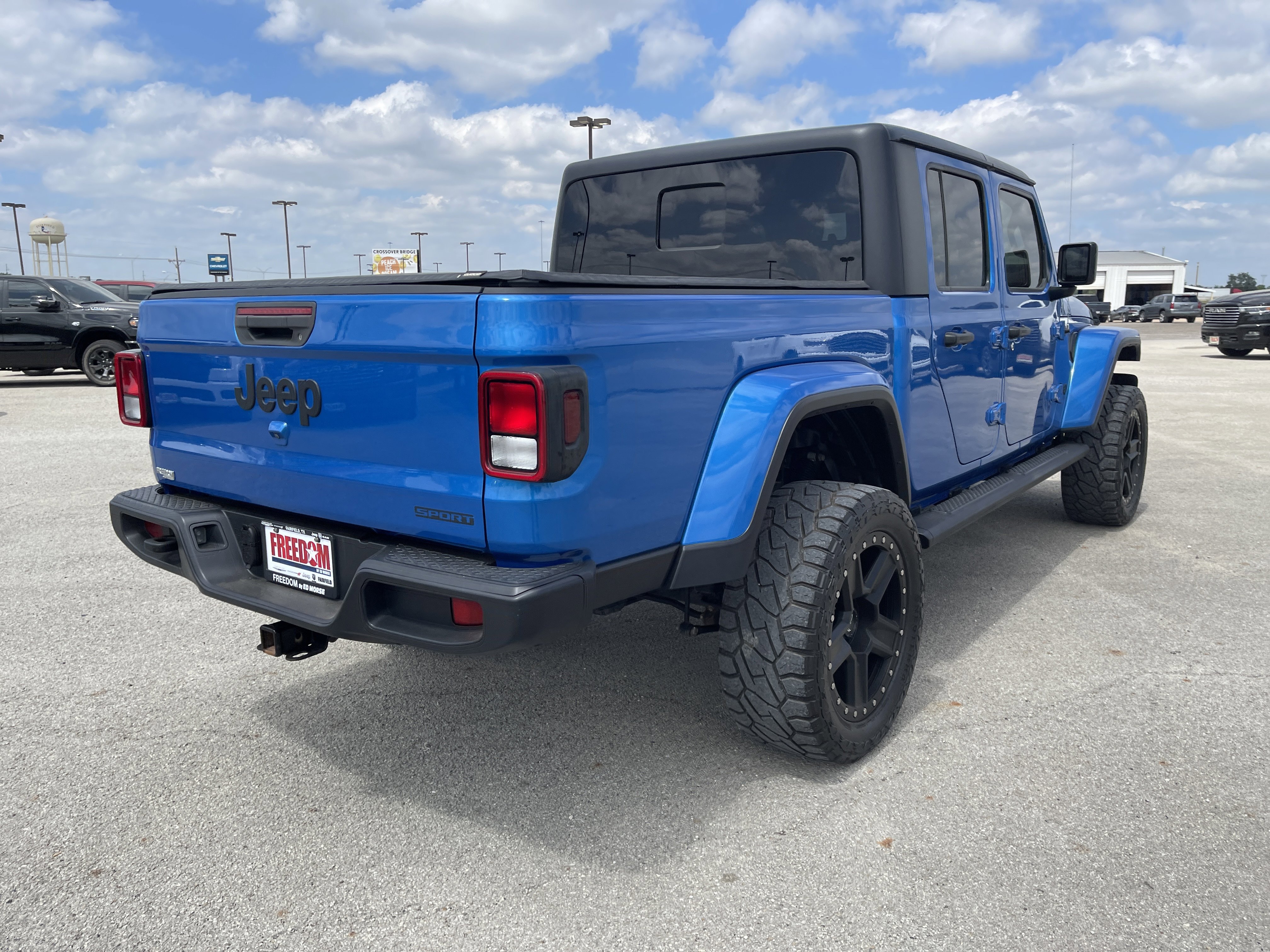 Used 2020 Jeep Gladiator Sport w/ Quick Order Package 24S image 4