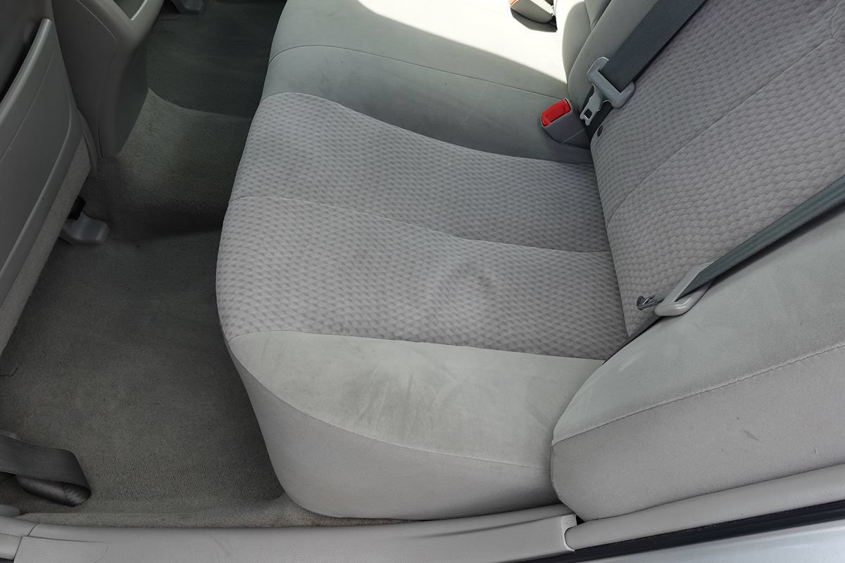 Used 2011 Toyota Camry LE FWD image 20