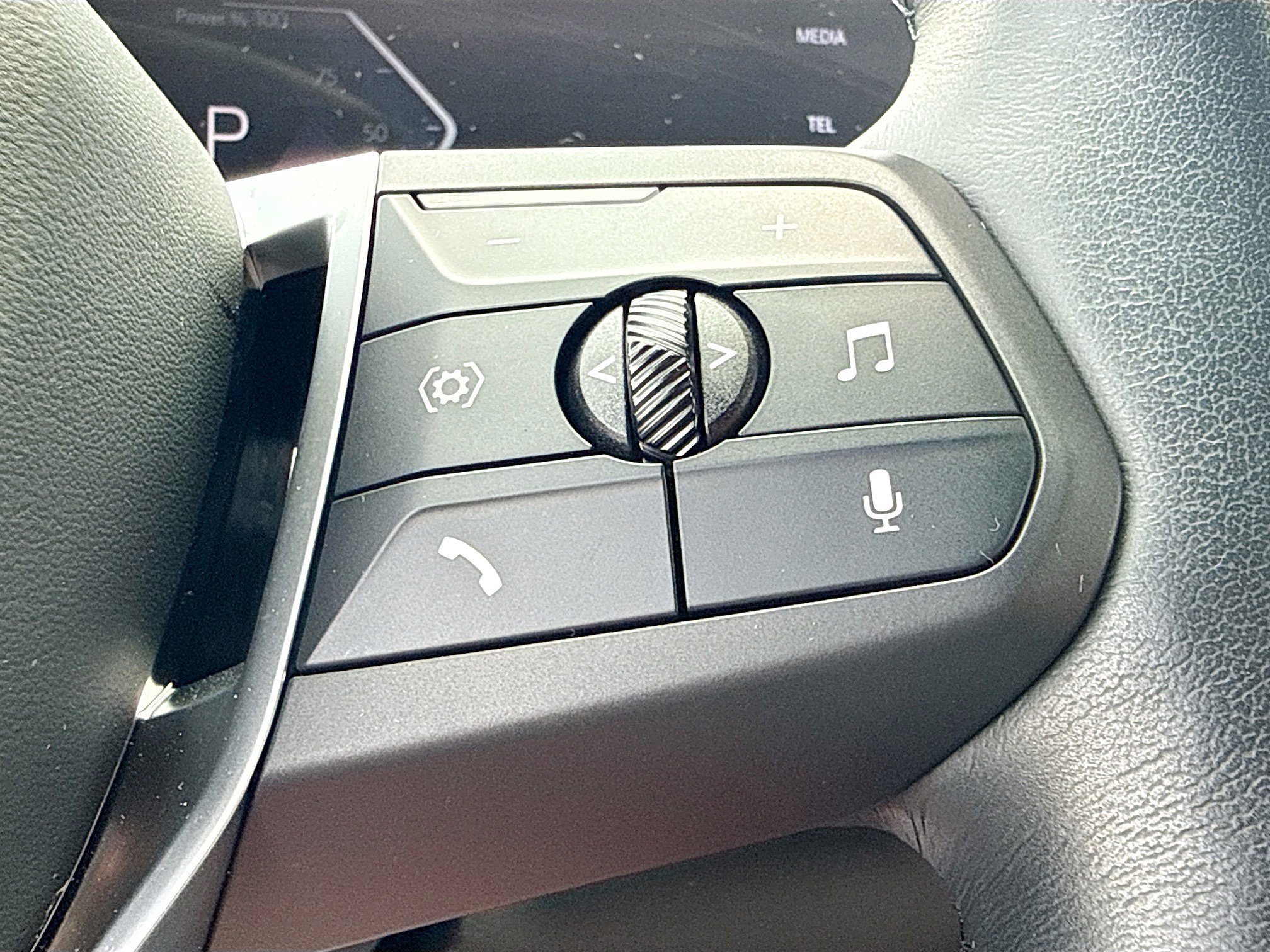 Used 2025 BMW X2 xDrive28i image 39