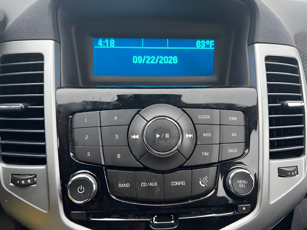 Used 2014 Chevrolet Cruze LT FWD image 24