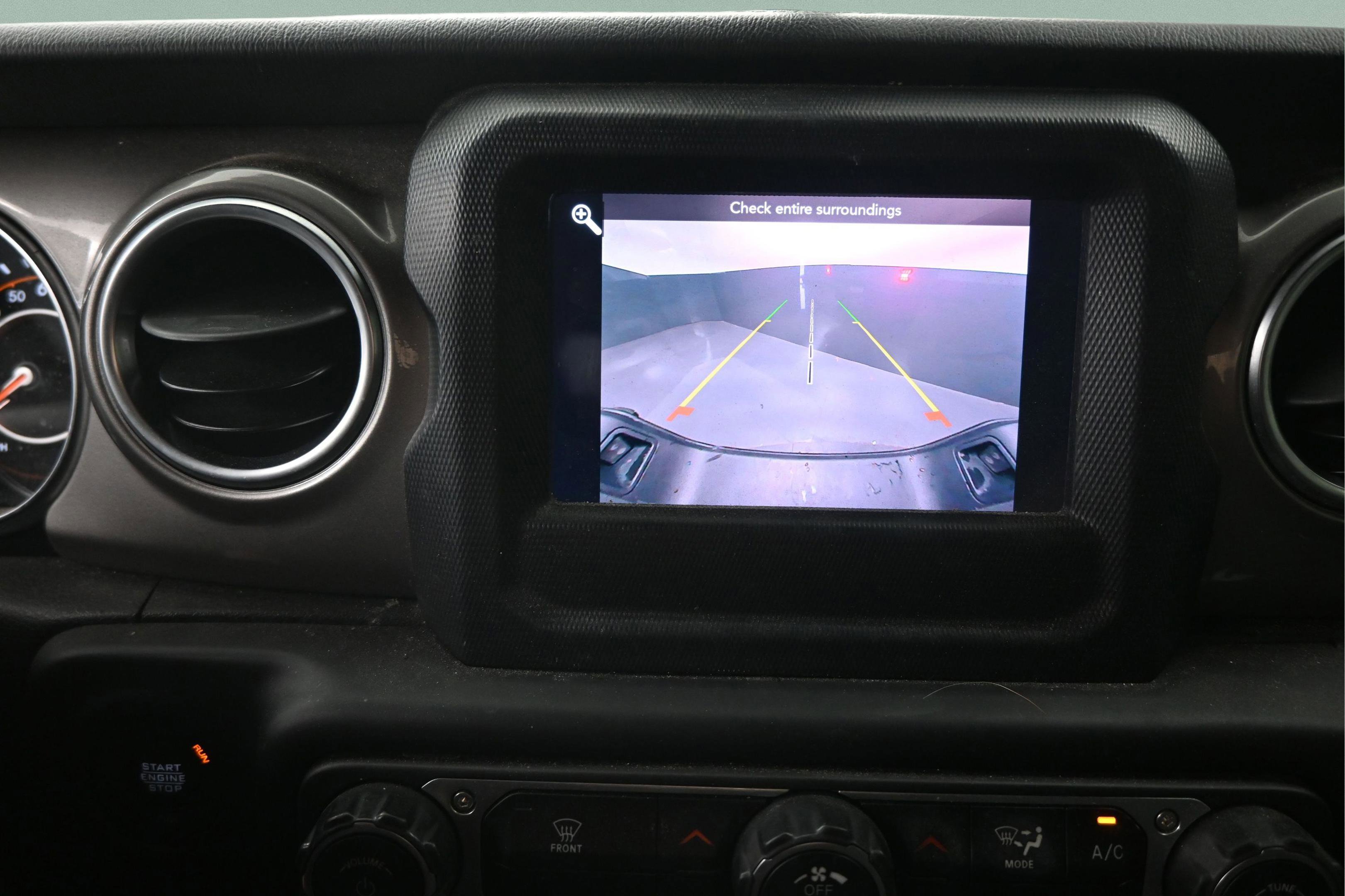 Used 2021 Jeep Gladiator Overland w/ Safety Group AWD/4WD image 28