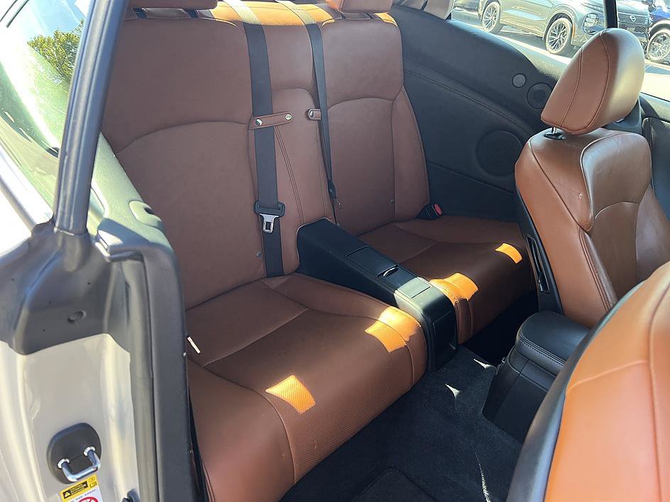 Used 2012 Lexus IS 250C w/ Luxury Pkg RWD image 16