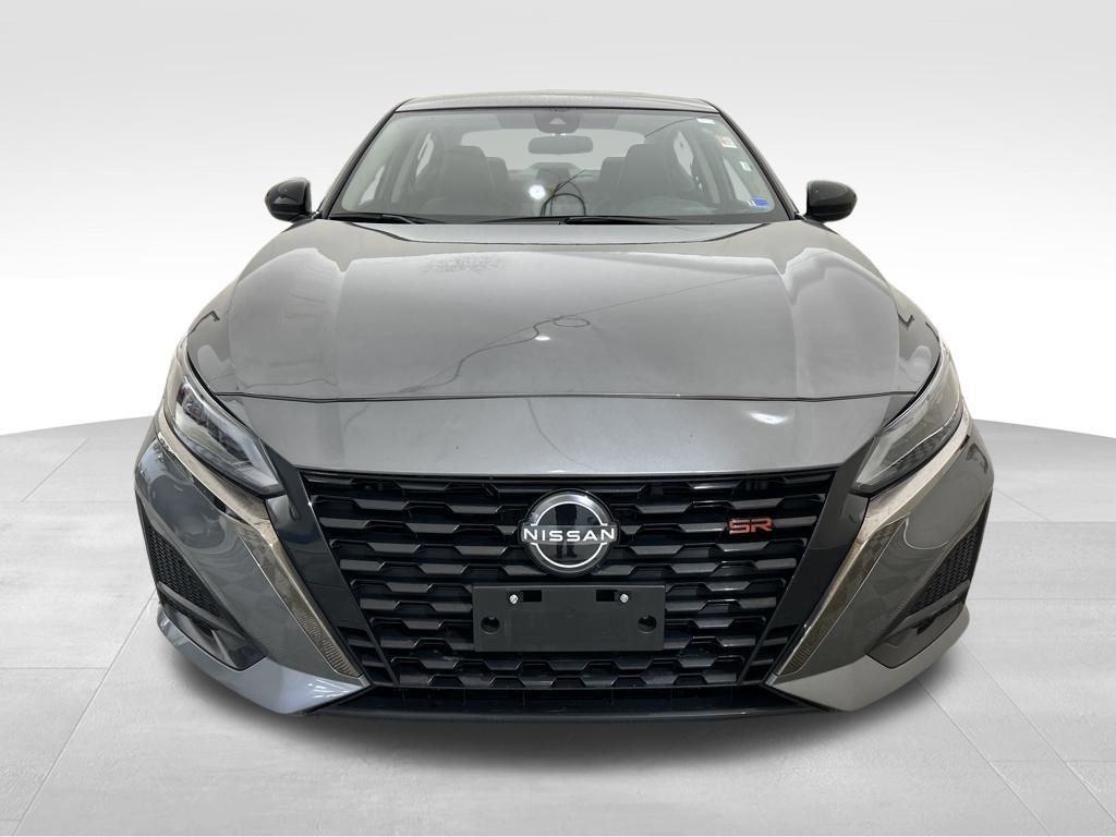 Used 2024 Nissan Altima 2.5 SR image 9