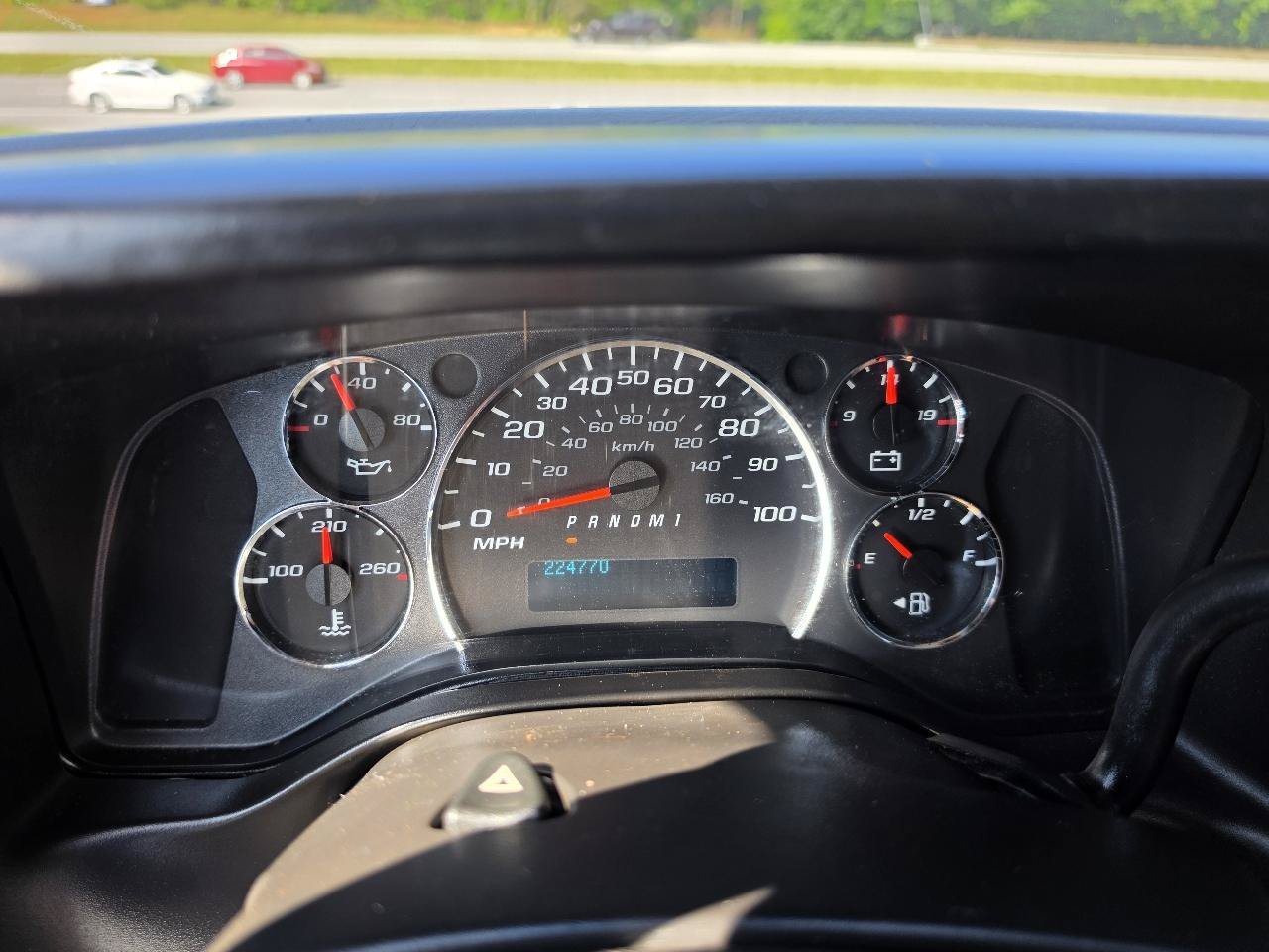 Used 2013 Chevrolet Express 2500 RWD image 10