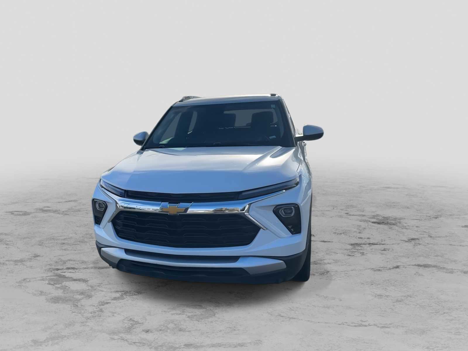 Used 2025 Chevrolet TrailBlazer LT image 3